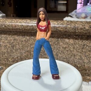 The product is a "Vero" figurine from the Lil' Locsters Series 2, a collectible